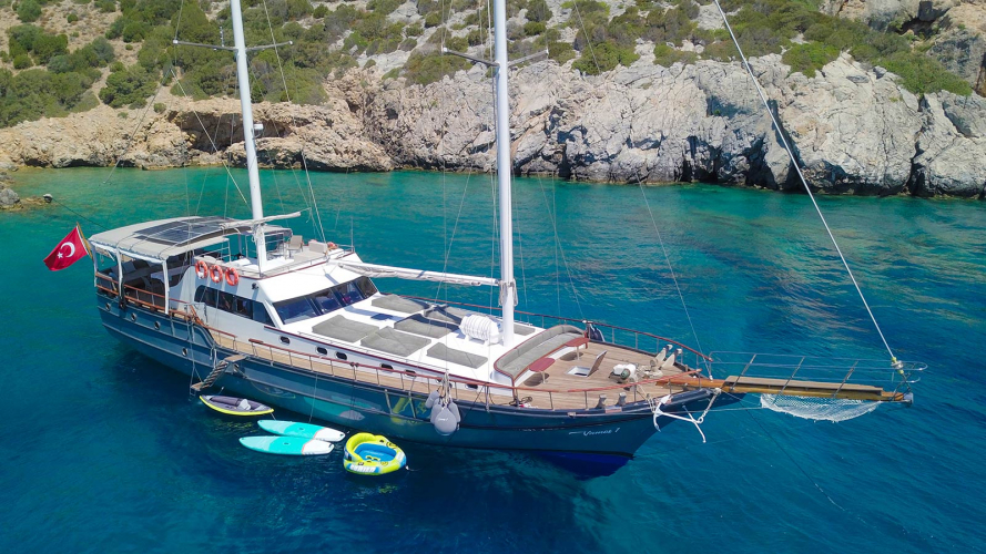 Gulet, Tekne ve Bodrum Lüks Yat Kiralama hizmetleri ile Fethiye, Marmaris, Göcek'te sizinleyiz.