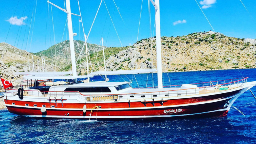 Gulet, Tekne ve Bodrum Lüks Yat Kiralama hizmetleri ile Fethiye, Marmaris, Göcek'te sizinleyiz.